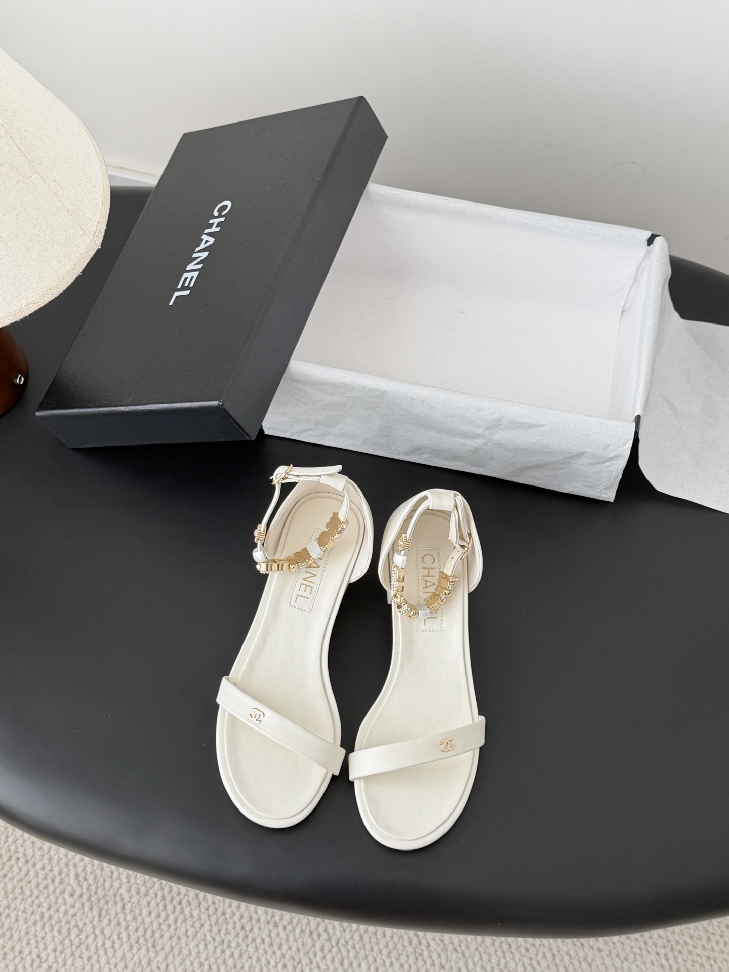 샤넬(CHANEL) 아틀리에 샌들 신발