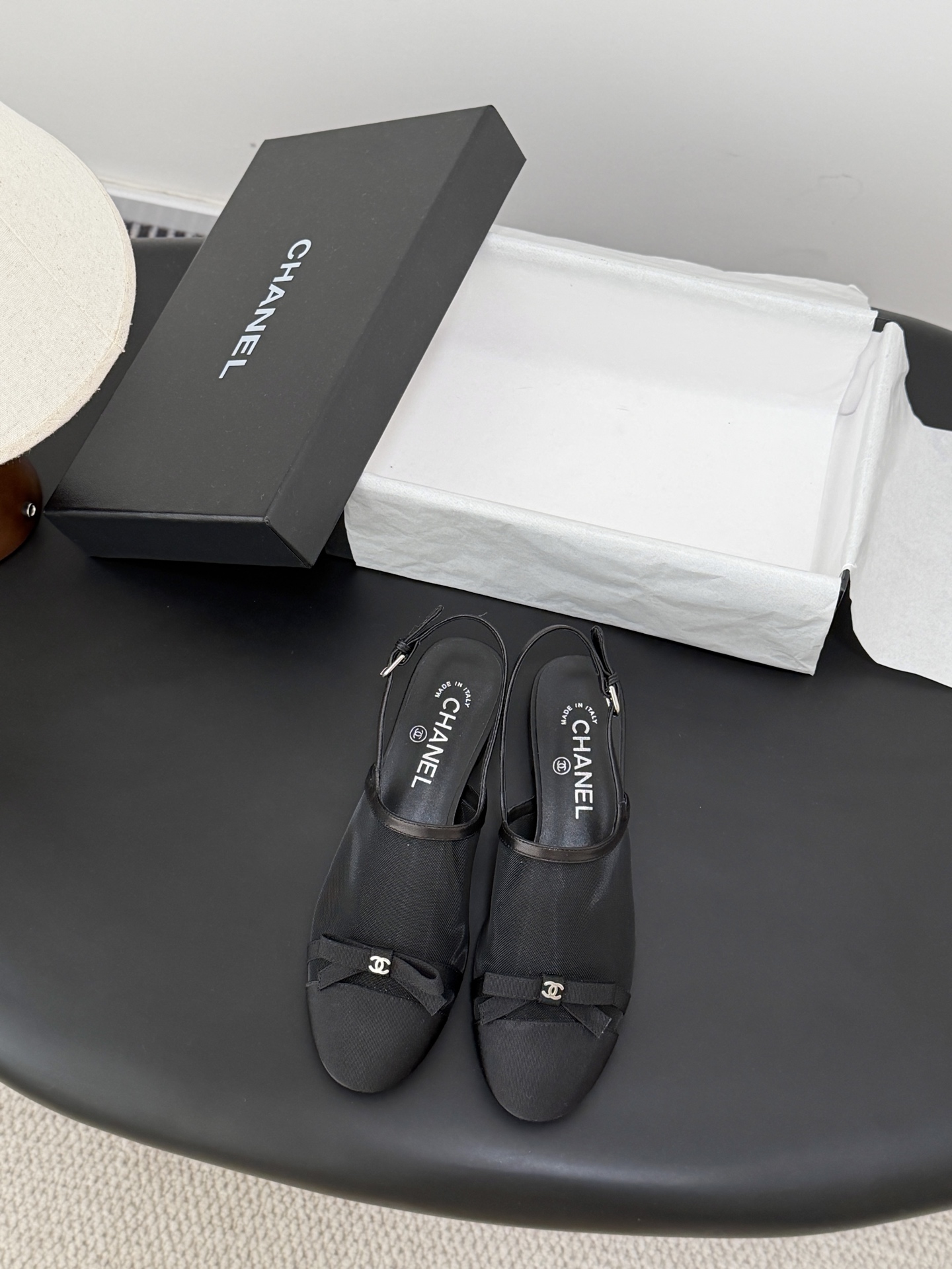 샤넬(CHANEL) 리본 메쉬 로우힐 펌프스 신발