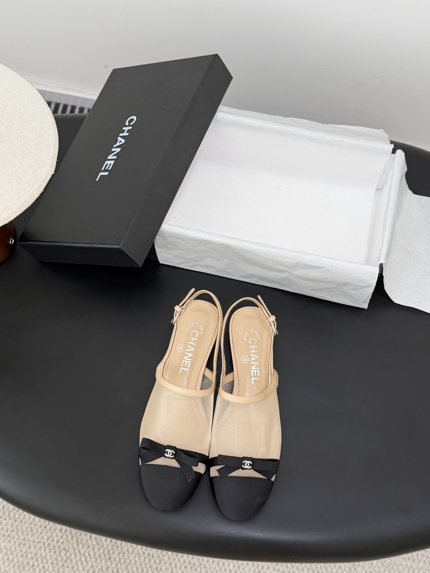 샤넬(CHANEL) 리본 메쉬 로우힐 펌프스 신발