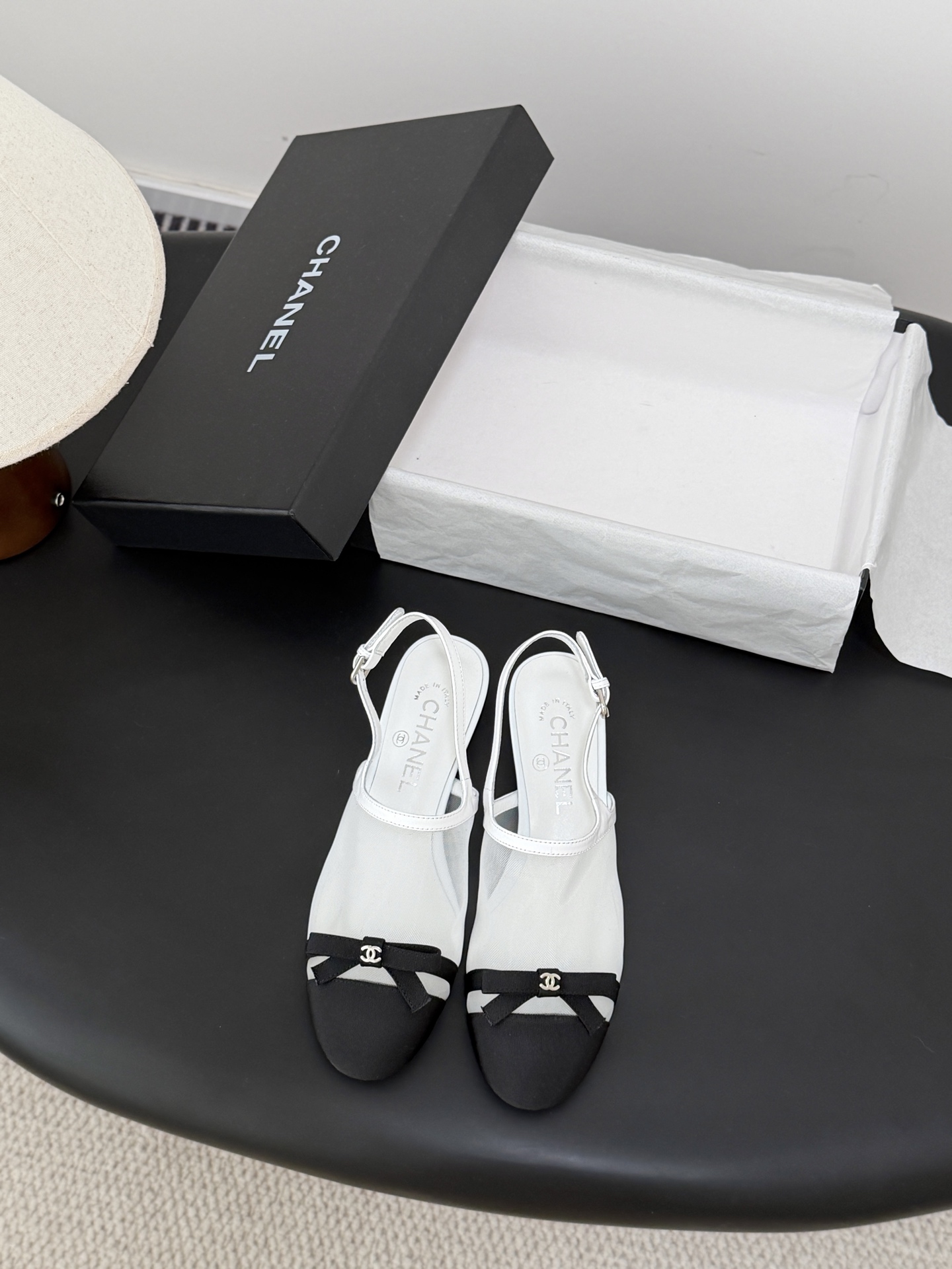 샤넬(CHANEL) 리본 메쉬 로우힐 펌프스 신발