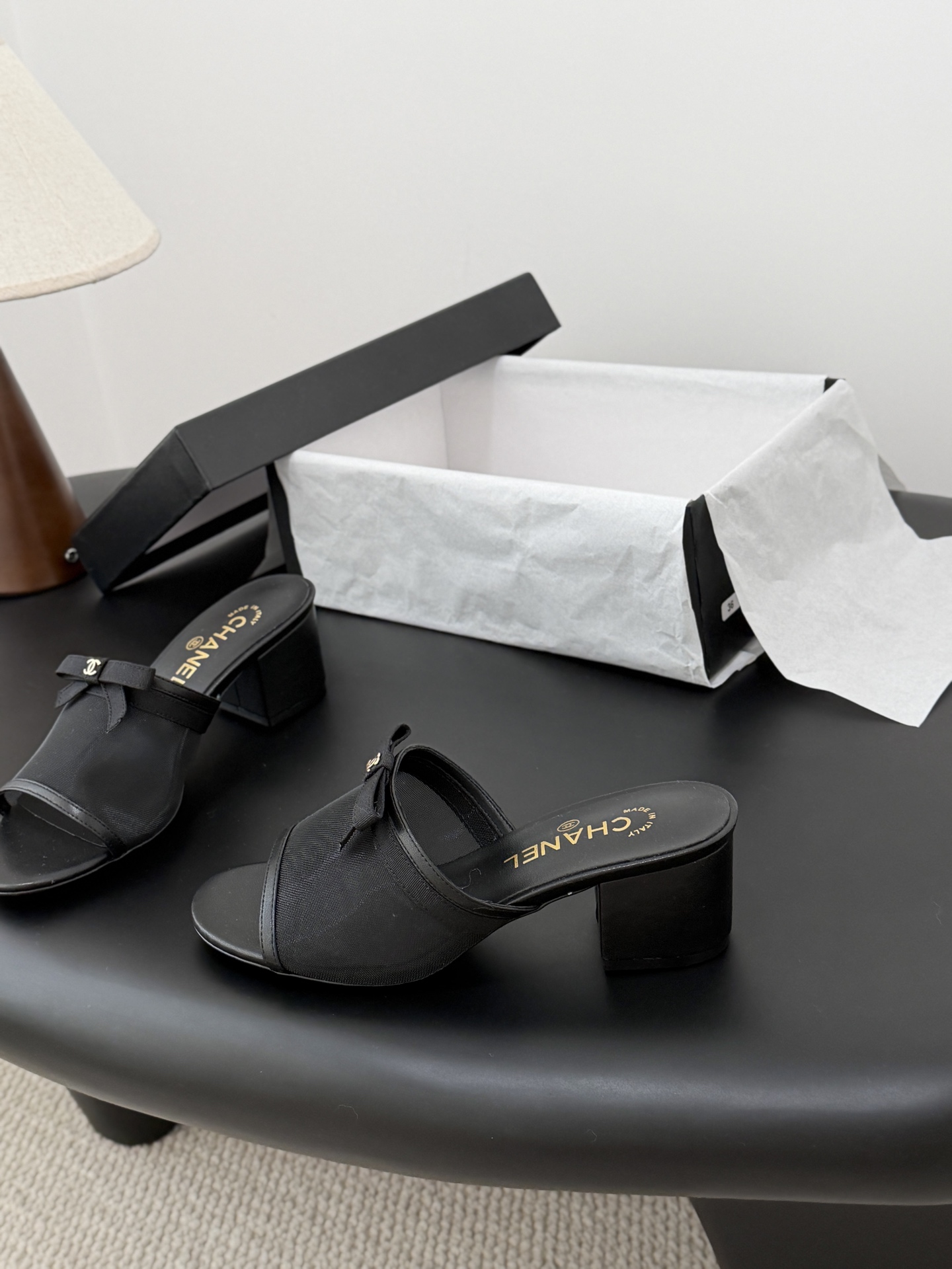 샤넬(CHANEL) 리본 메쉬 미들힐 슬리퍼 신발