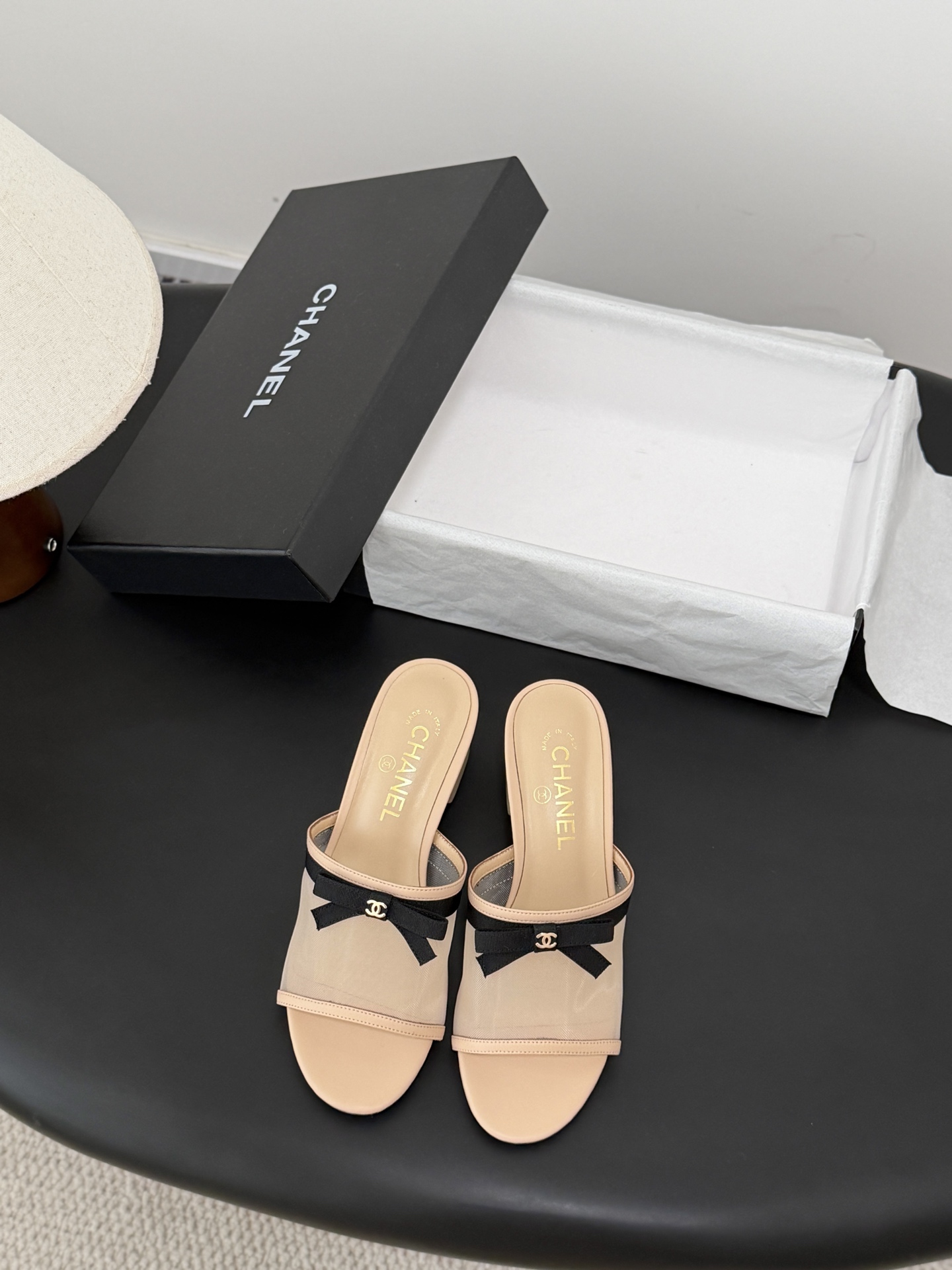 샤넬(CHANEL) 리본 메쉬 미들힐 슬리퍼 신발
