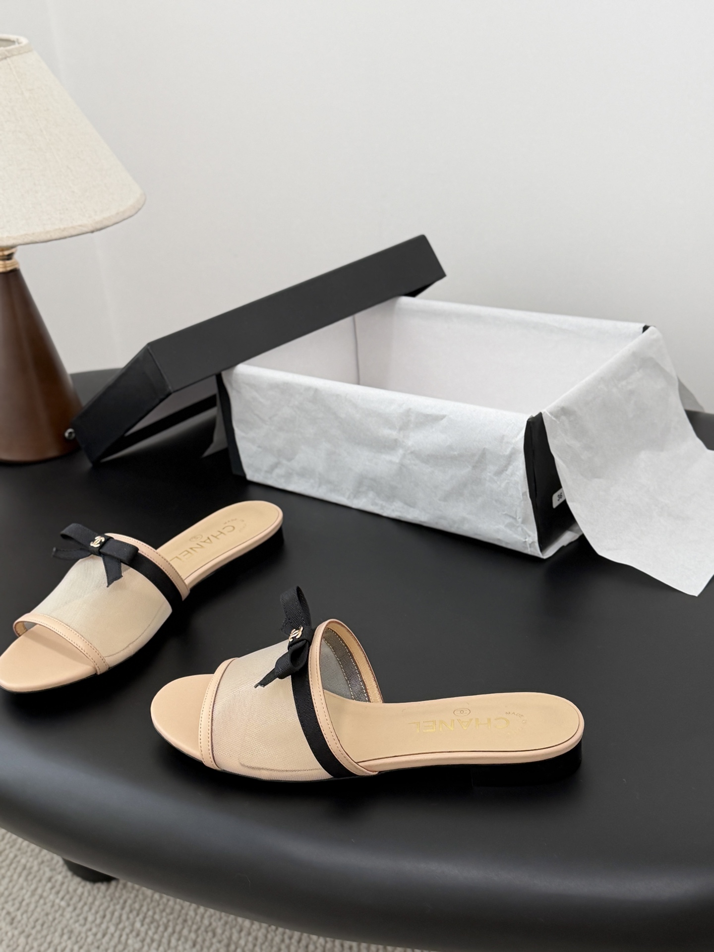 샤넬(CHANEL) 리본 메쉬 슬리퍼 신발