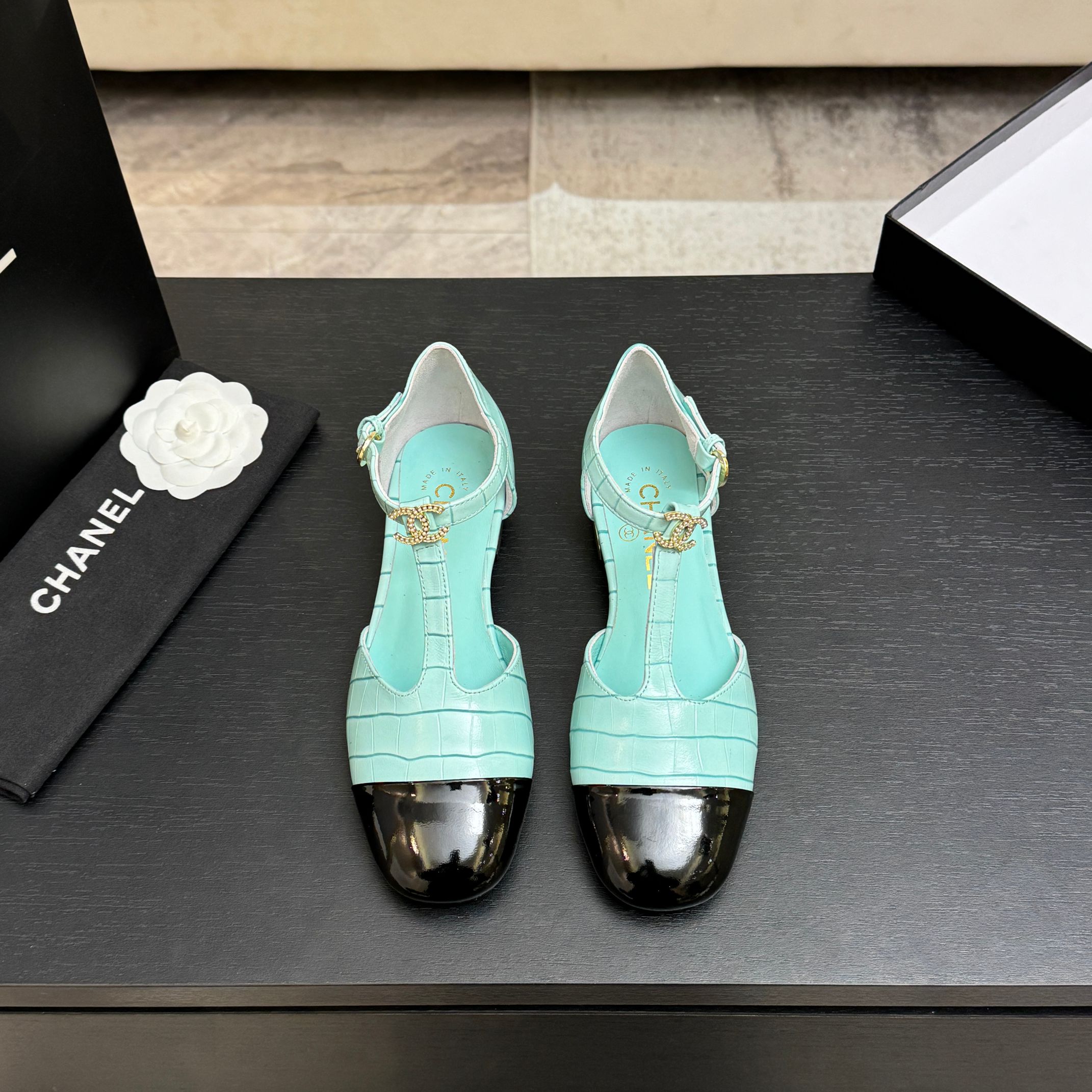 샤넬(CHANEL) 더블 퀼팅 펌프스 신발