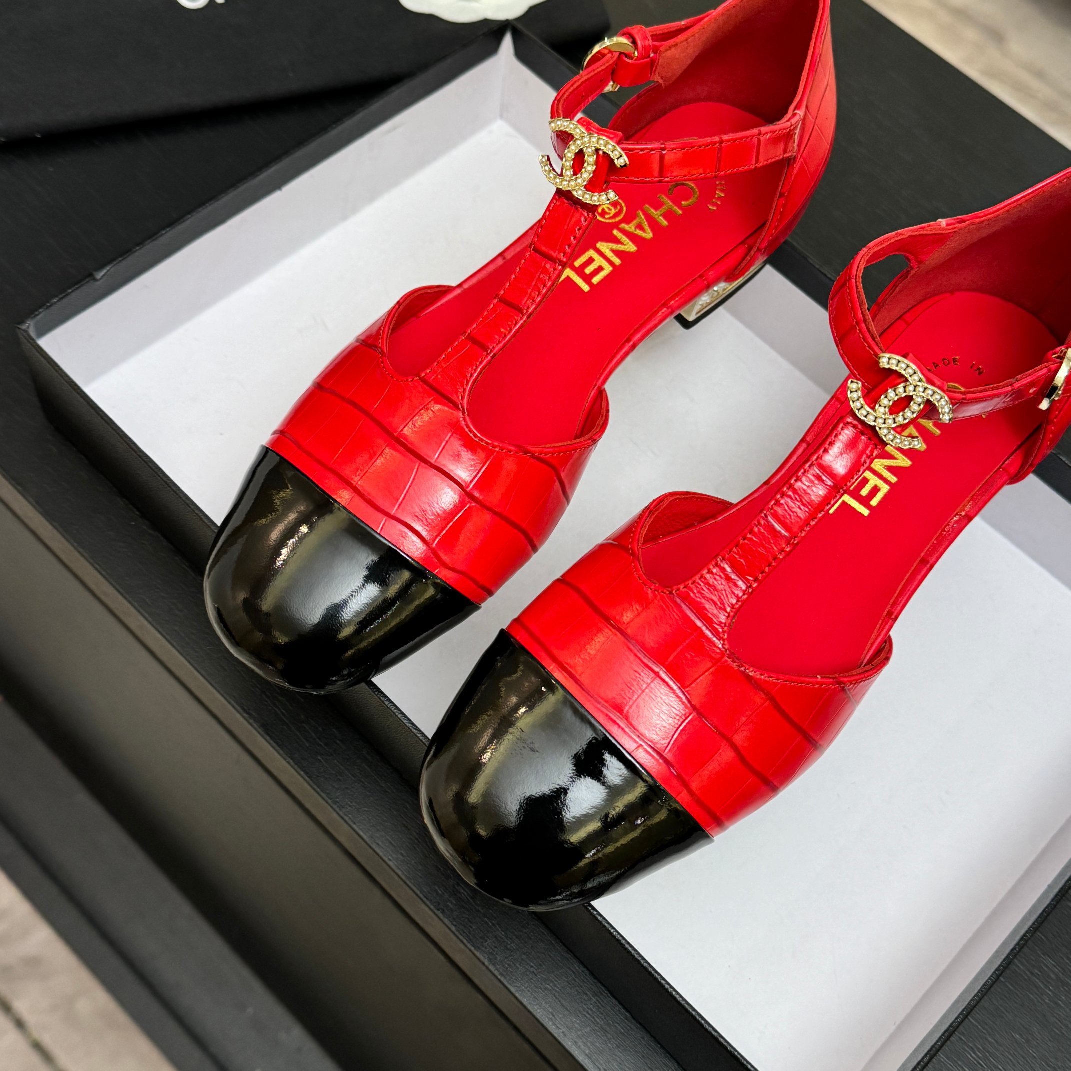 샤넬(CHANEL) 더블 퀼팅 펌프스 신발