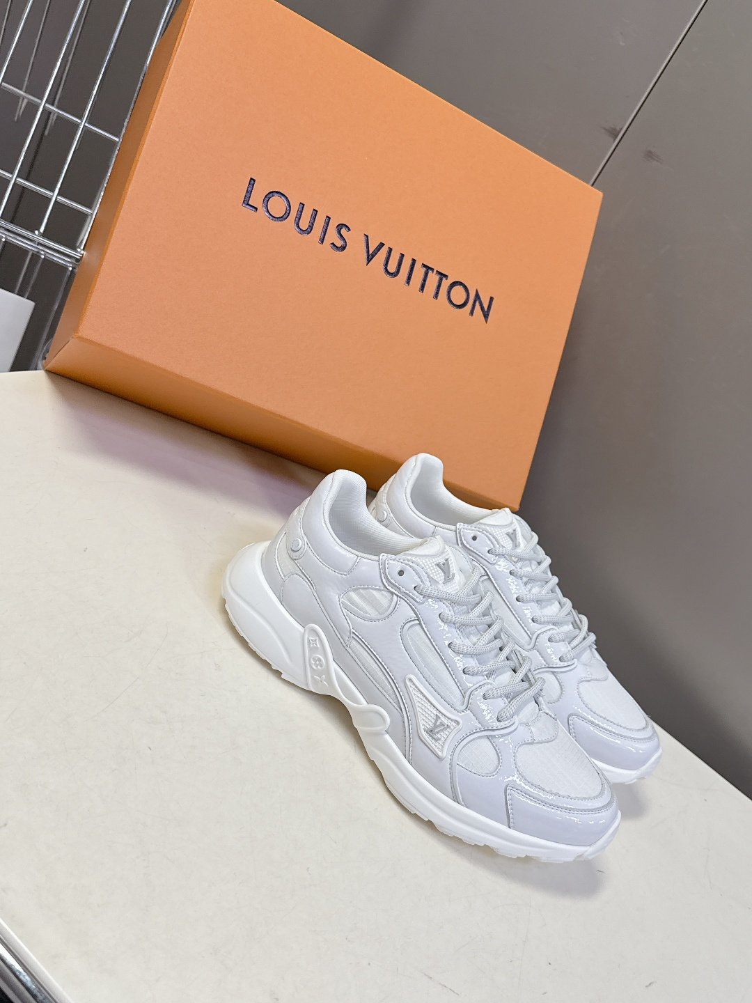 LV OLYMPIA 루이비통 올림피아 테크니컬 러닝 스니커즈 신발