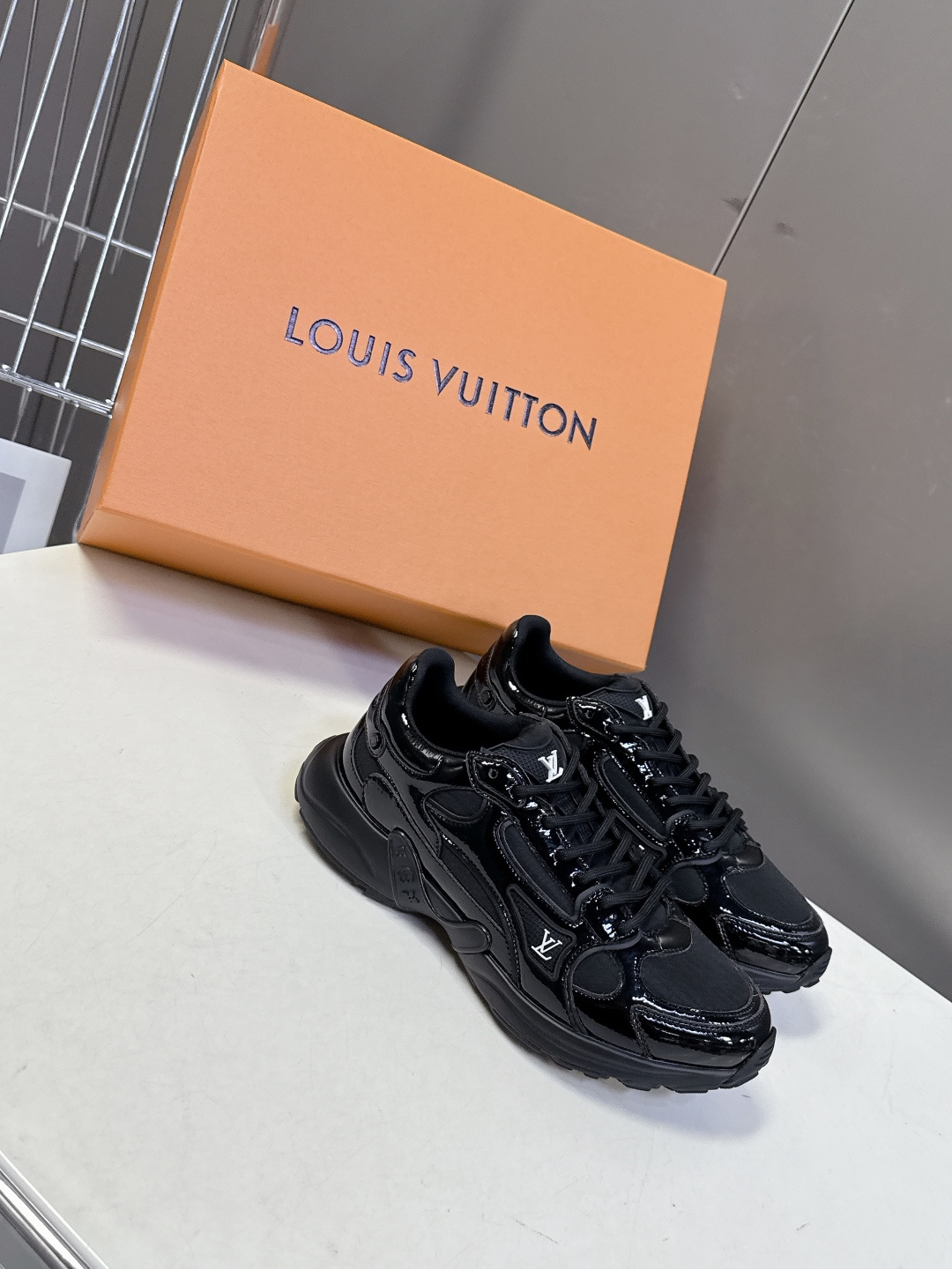 LV OLYMPIA 루이비통 올림피아 테크니컬 러닝 스니커즈 신발