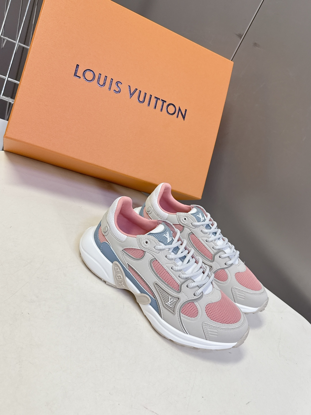 LV OLYMPIA 루이비통 올림피아 테크니컬 러닝 스니커즈 신발