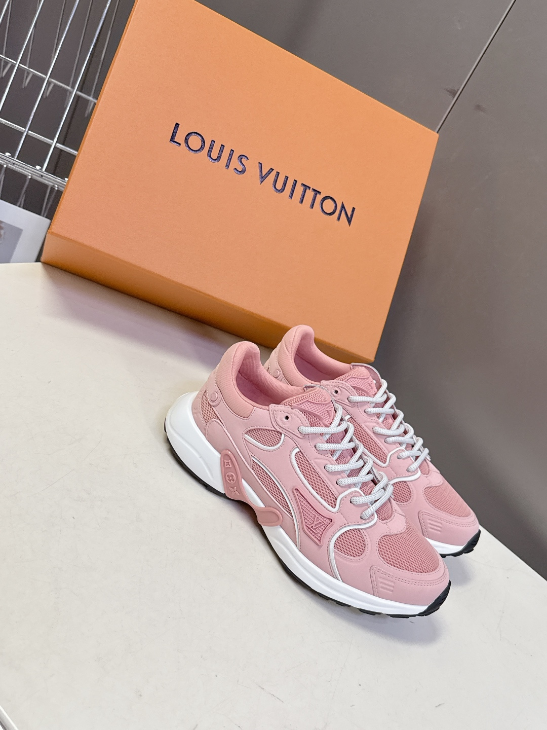 LV OLYMPIA 루이비통 올림피아 테크니컬 러닝 스니커즈 신발