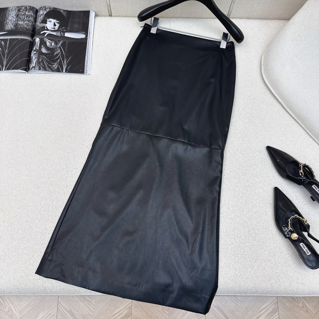Brunello Cucinelli BC 브루넬로 쿠치넬리 프리미엄 PU 레더 롱 스커트 치마 의류