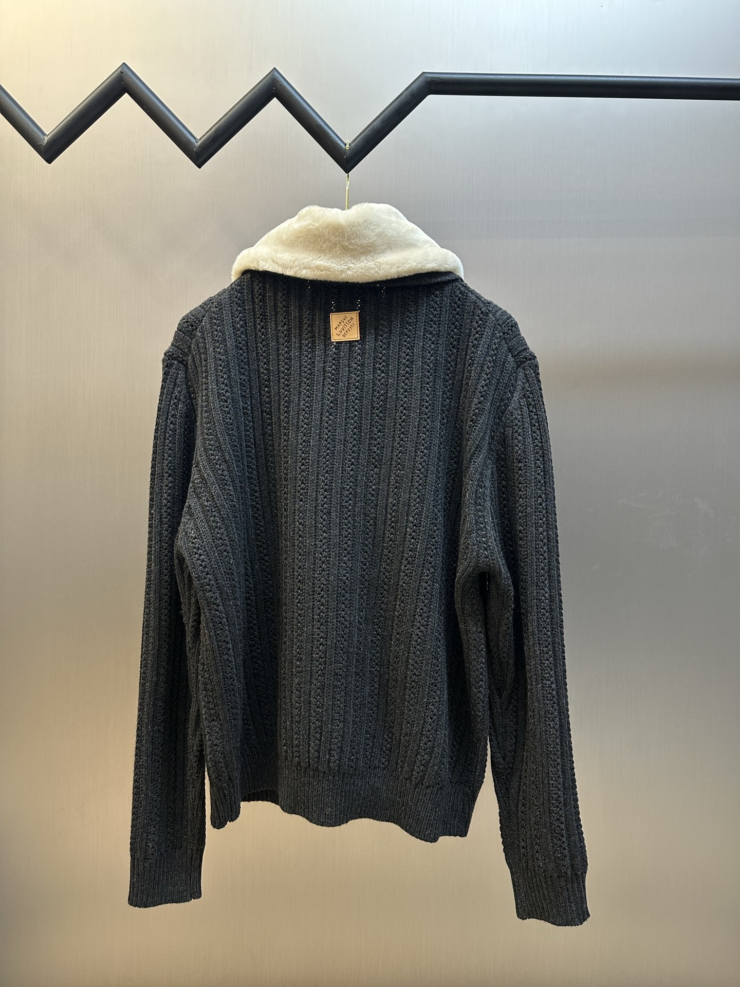 루이비통(LV) 캐시미어 울 혼방 퍼 칼라 자켓 의류