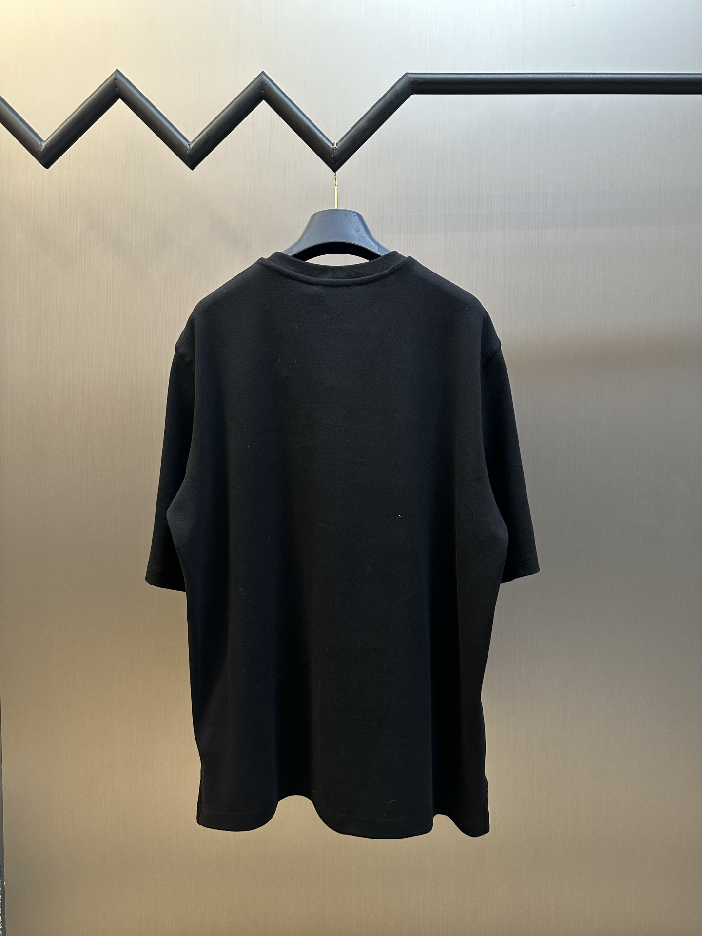 에르메스(HERMES) 가죽 로고 반팔 티셔츠 의류