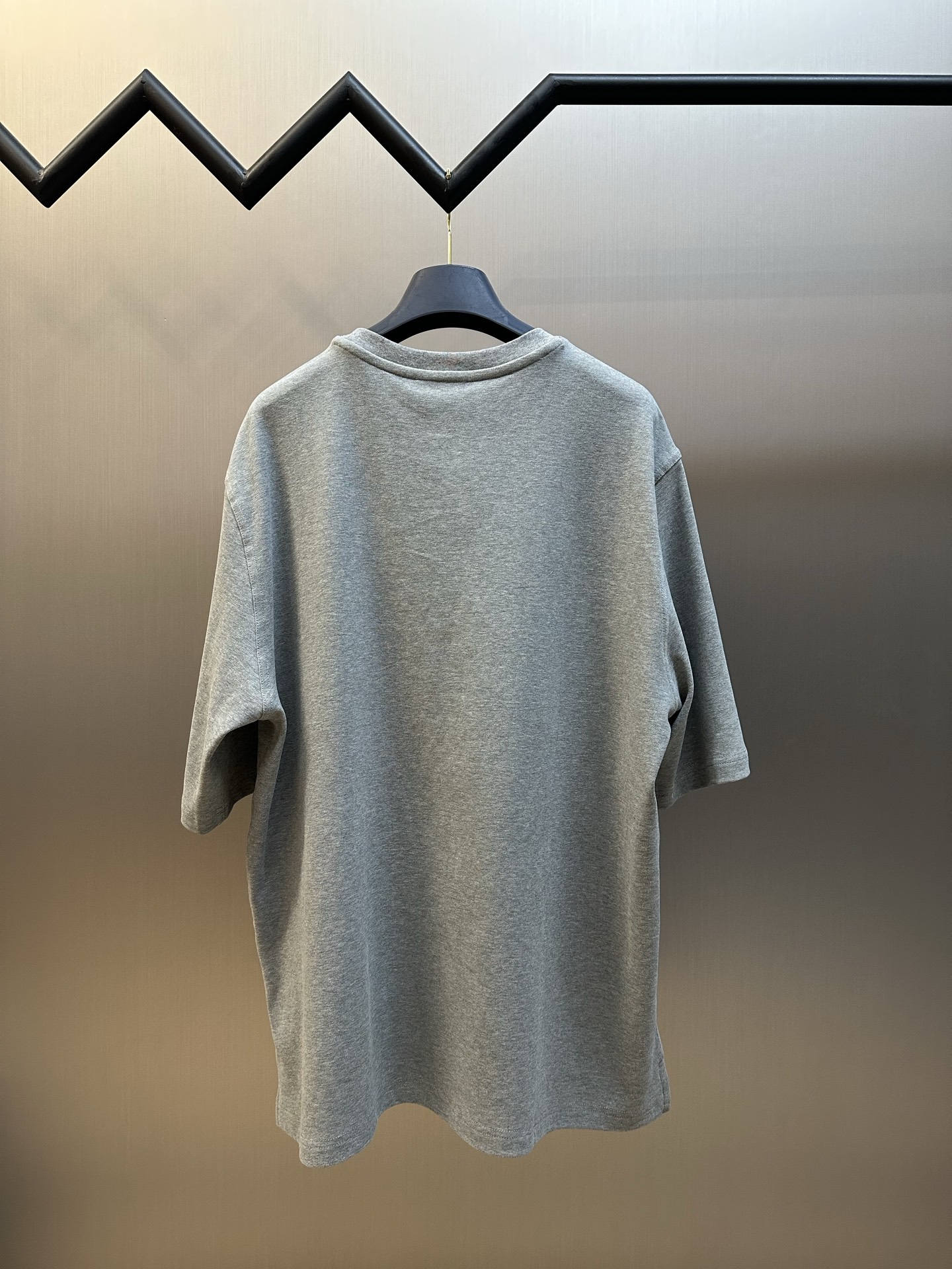 에르메스(HERMES) 가죽 로고 반팔 티셔츠 의류