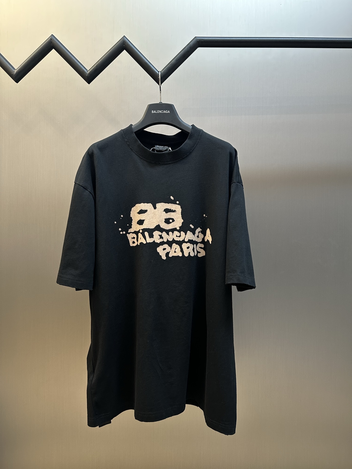 발렌시아가(BALENCIAGA) 그래피티 반팔 티셔츠 의류