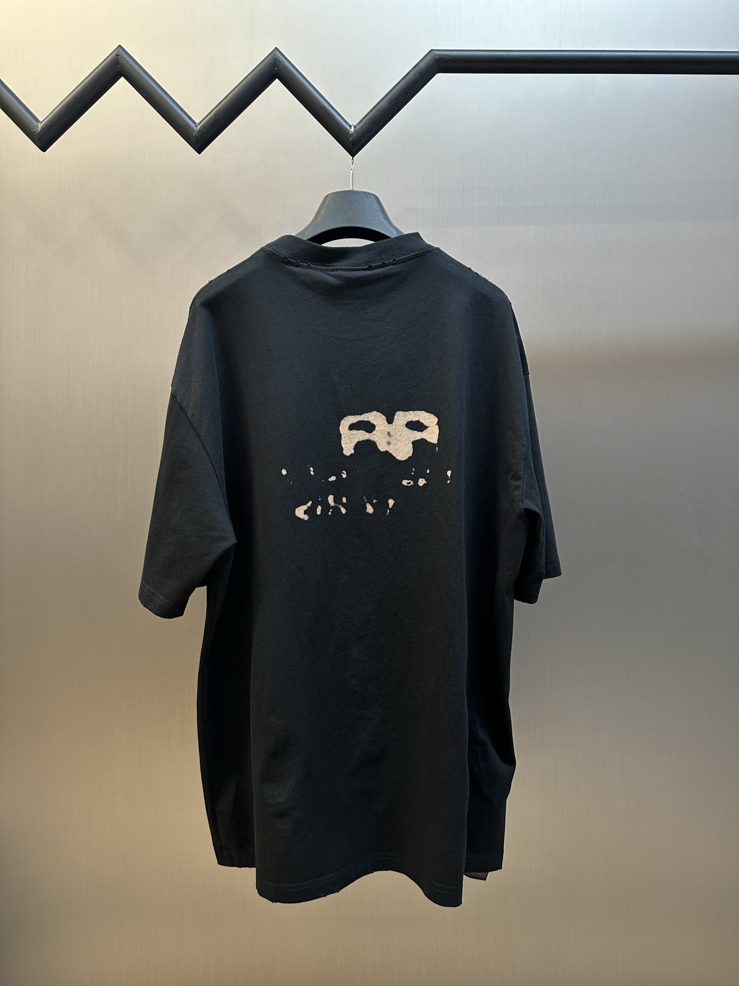 발렌시아가(BALENCIAGA) 그래피티 반팔 티셔츠 의류