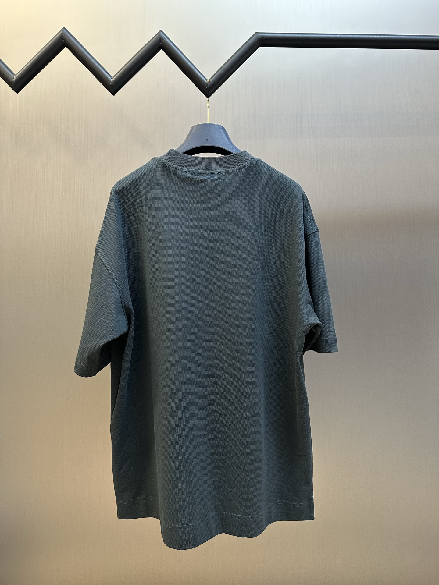 아크네 스튜디오(ACNE STUDIOS) 3D 자수 로고 반팔 티셔츠 의류