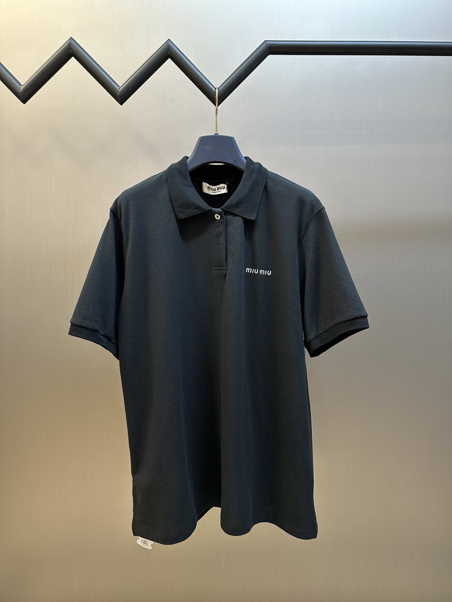 미우미우(MIU MIU) 로고 자수 폴로 셔츠 의류