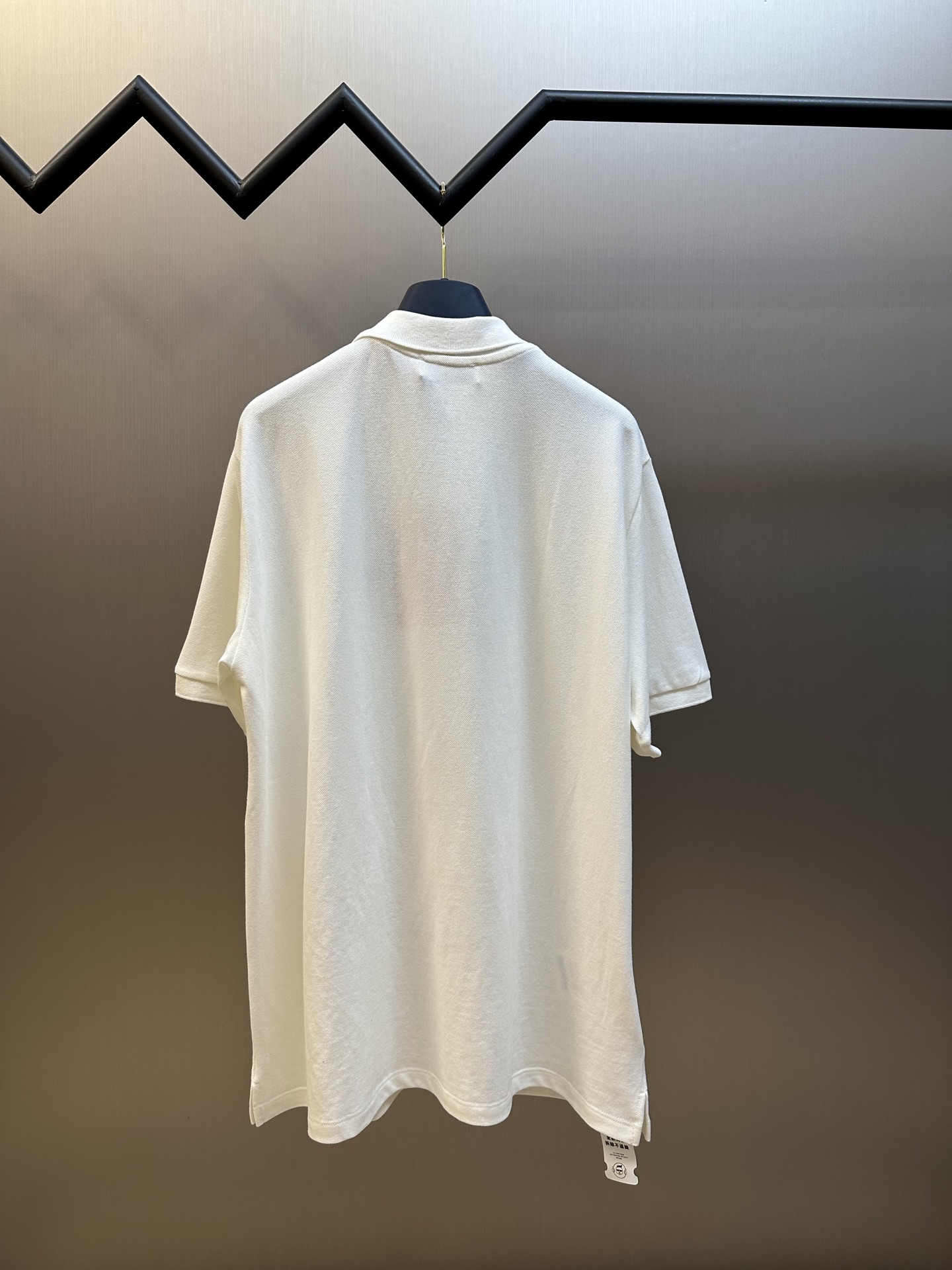 미우미우(MIU MIU) 로고 자수 폴로 셔츠 의류