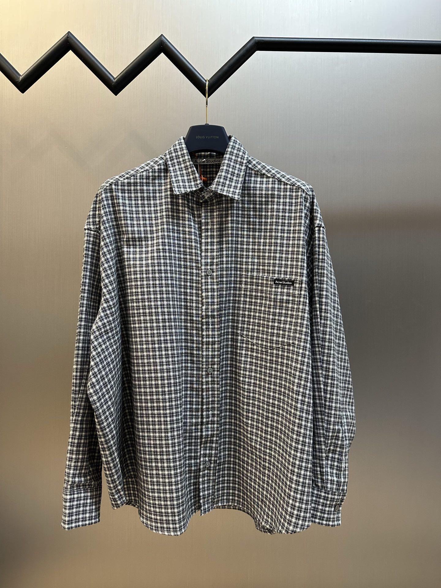 아크네 스튜디오(ACNE STUDIOS) 체크 로고 버튼 셔츠 의류