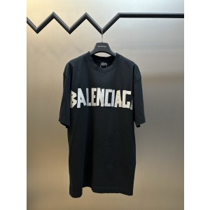 발렌시아가(BALENCIAGA) 테이프 로고 프린트 반팔 티셔츠 의류