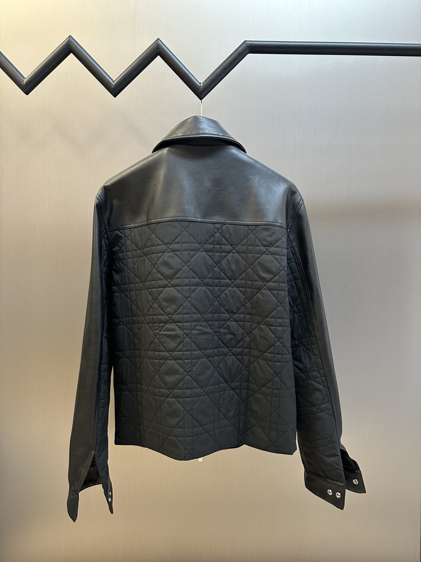 디올(DIOR) 퀼팅 램스킨 가죽 자켓 의류