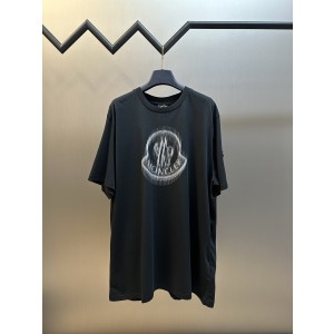 몽클레어 몽클레르(MONCLER) 블러 로고 반팔 티셔츠 의류