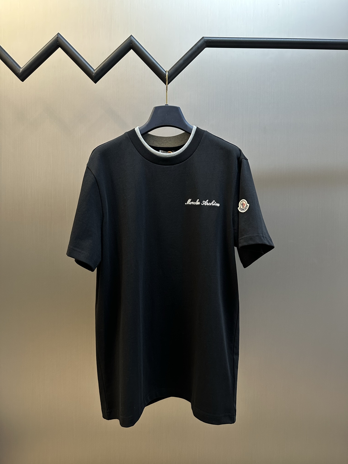 몽클레어 몽클레르(MONCLER) 레이어드 자수 반팔 티셔츠 의류