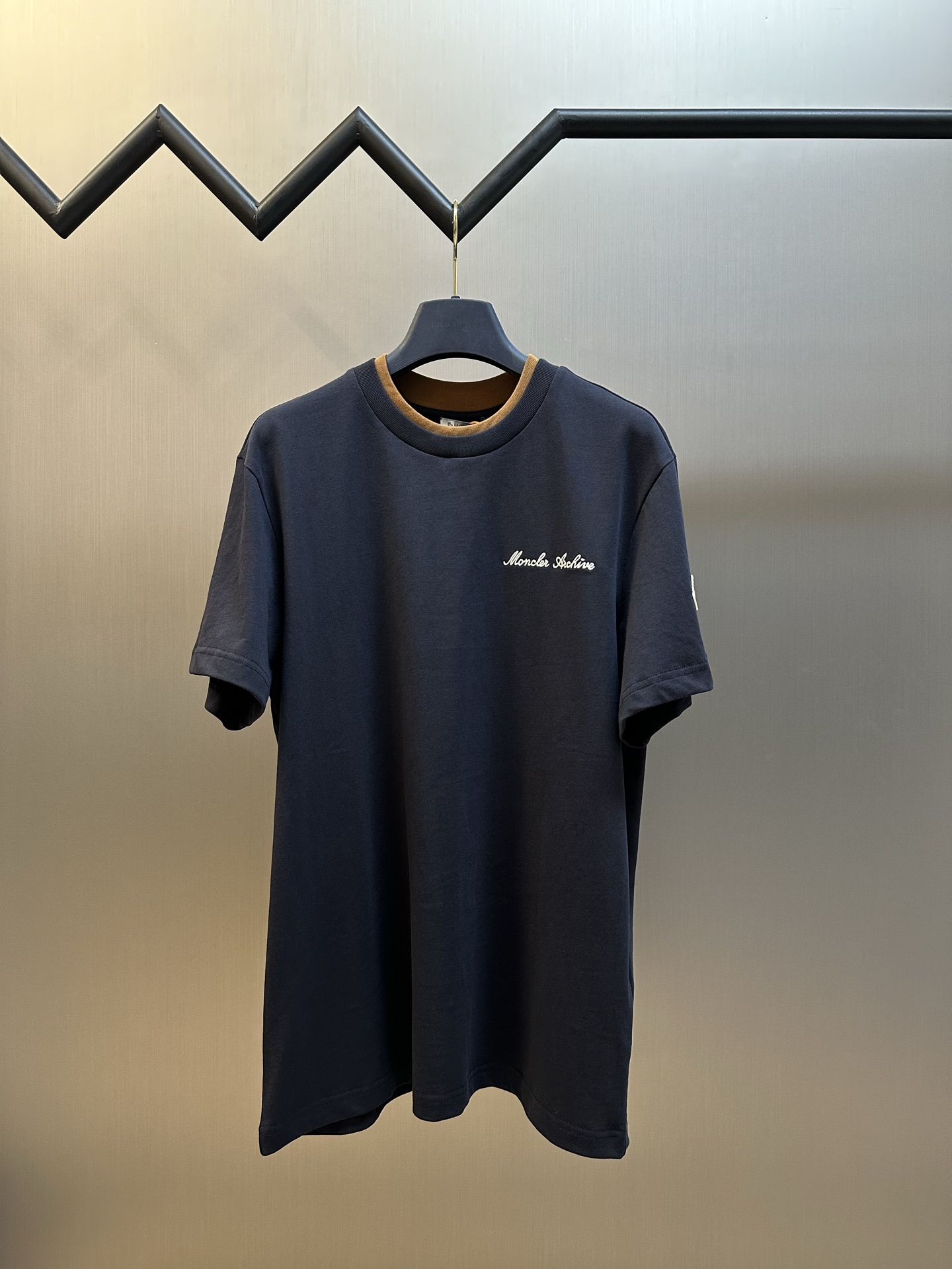 몽클레어 몽클레르(MONCLER) 레이어드 자수 반팔 티셔츠 의류