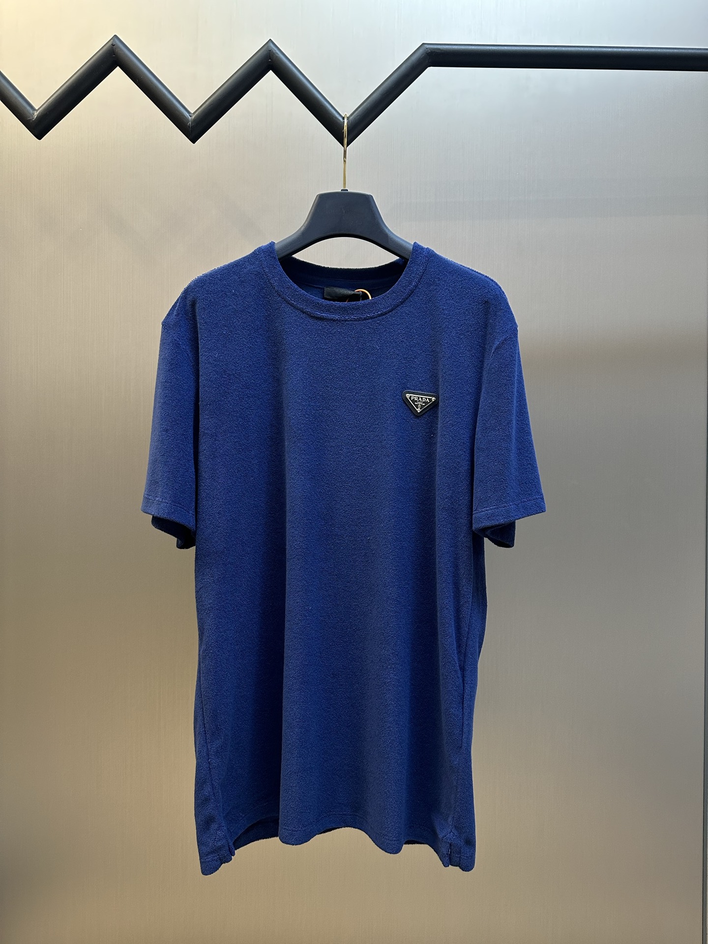 프라다(PRADA) 삼각 로고 타월 반팔 티셔츠 의류