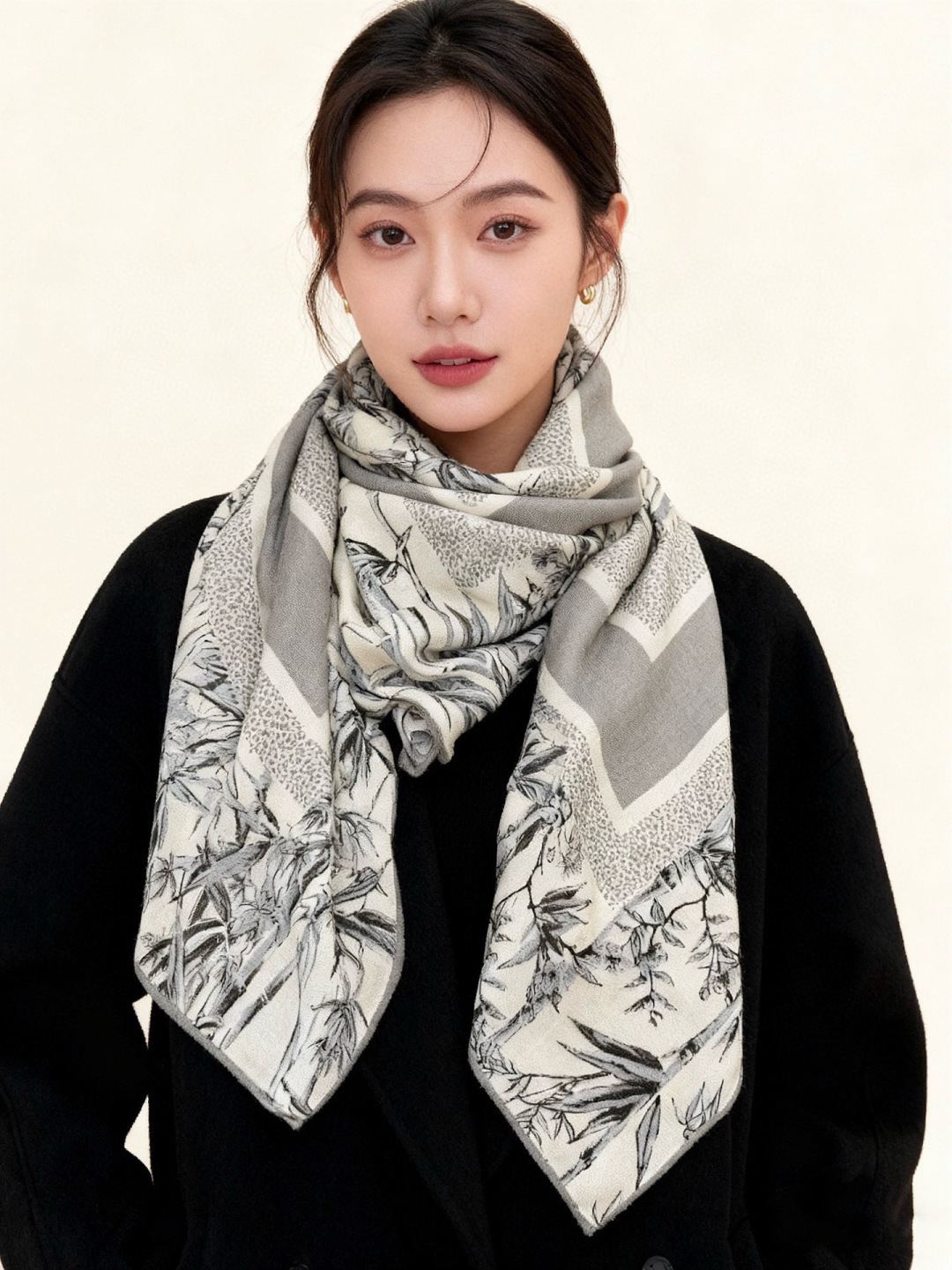 디올(DIOR) 밀레피오리 캐시미어 실크 목도리 스카프