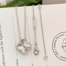 반클리프 아펠(Van Cleef & Arpels) 목걸이 악세사리