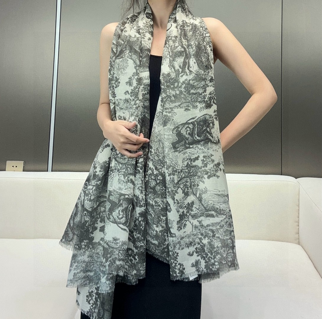 디올(DIOR) 애니멀 정글 캐시미어 목도리 스카프