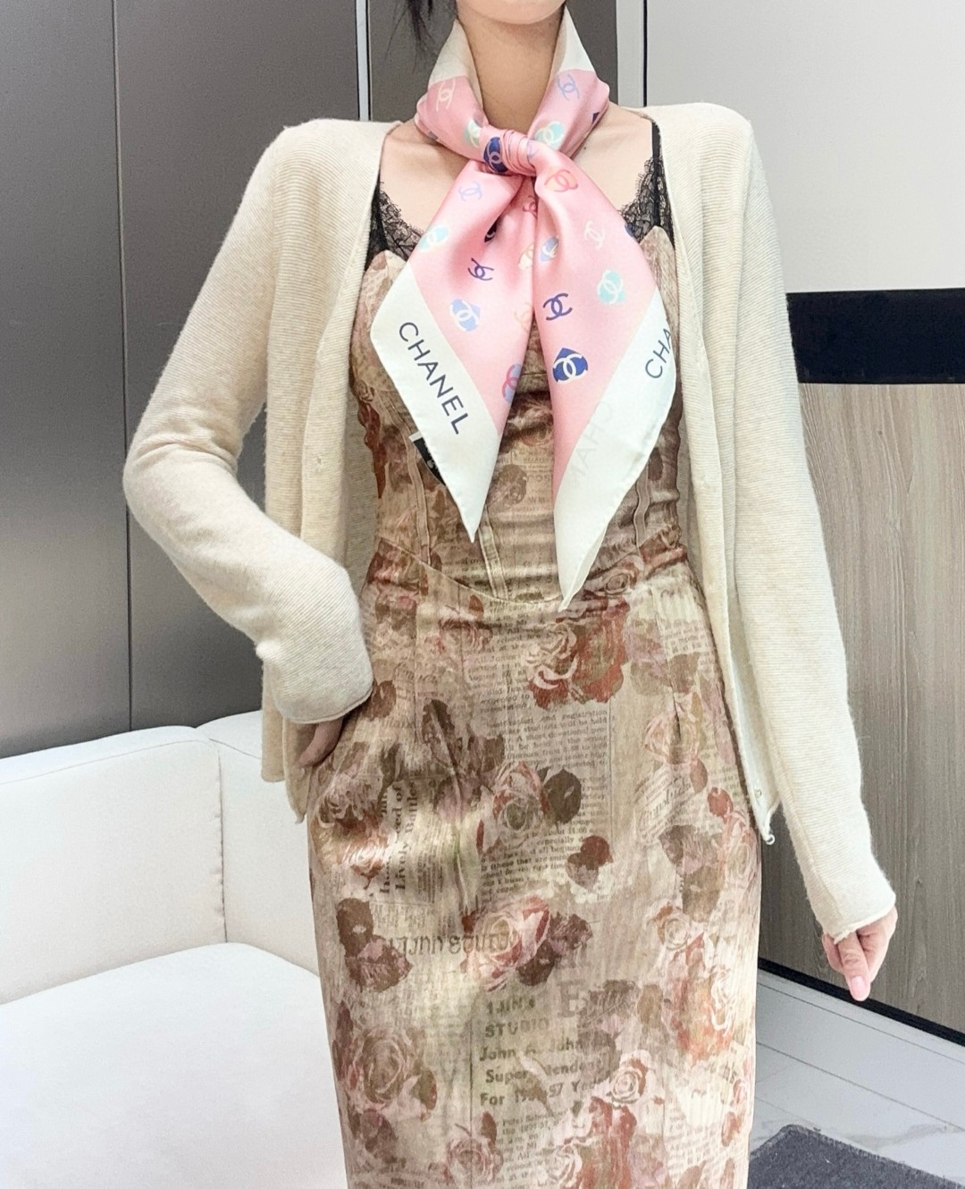 샤넬(CHANEL) 리본 실크 목도리 스카프