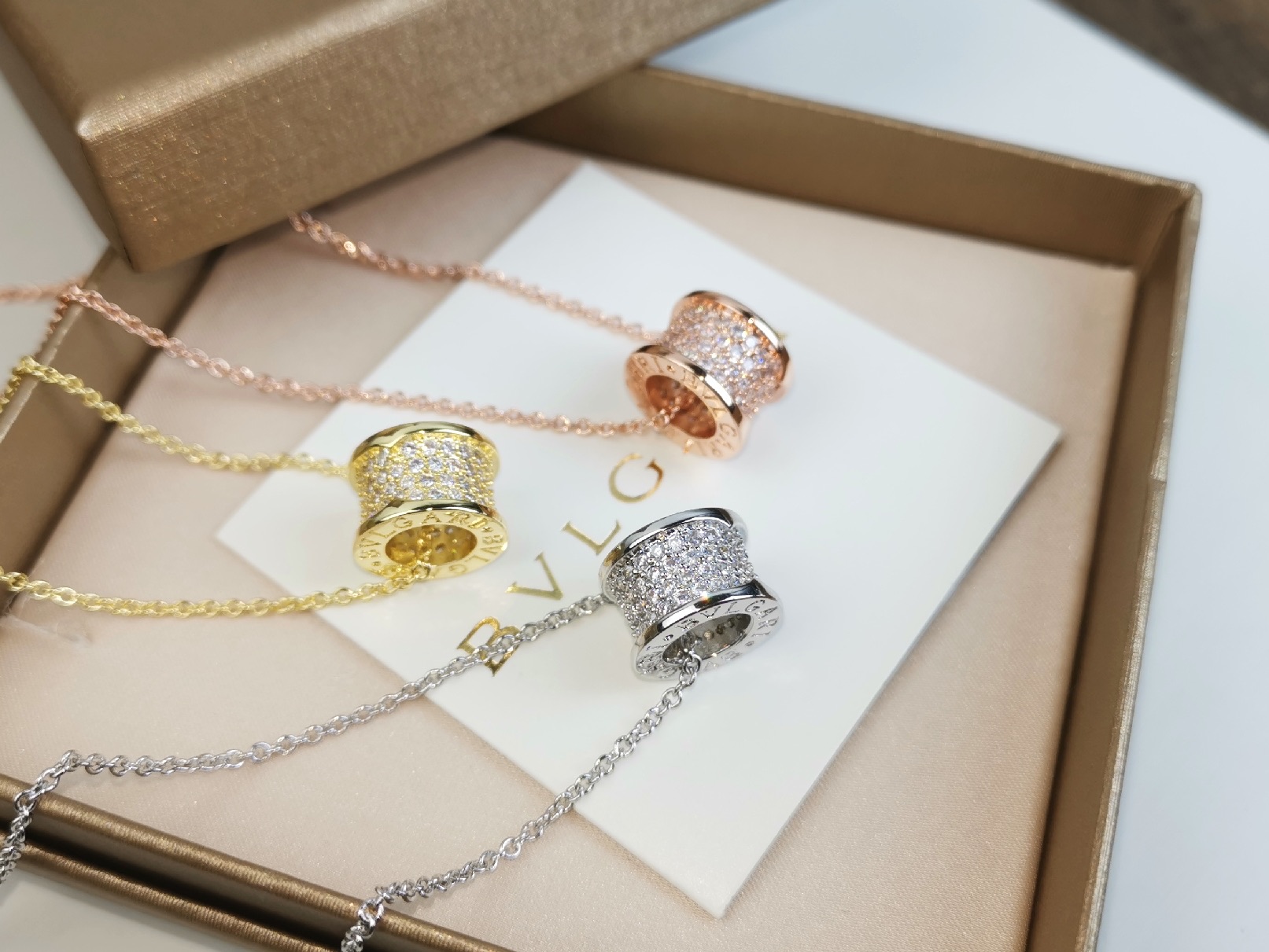 불가리(BVLGARI) B.ZERO1 목걸이 악세사리