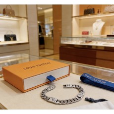 루이비통(LV) 쿠바 체인 팔찌 악세사리