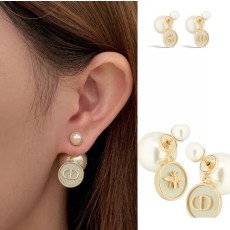 디올(DIOR) CD 진주 드롭 귀걸이 악세사리