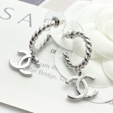 샤넬(CHANEL) 더블C 트위스트 귀걸이 악세사리