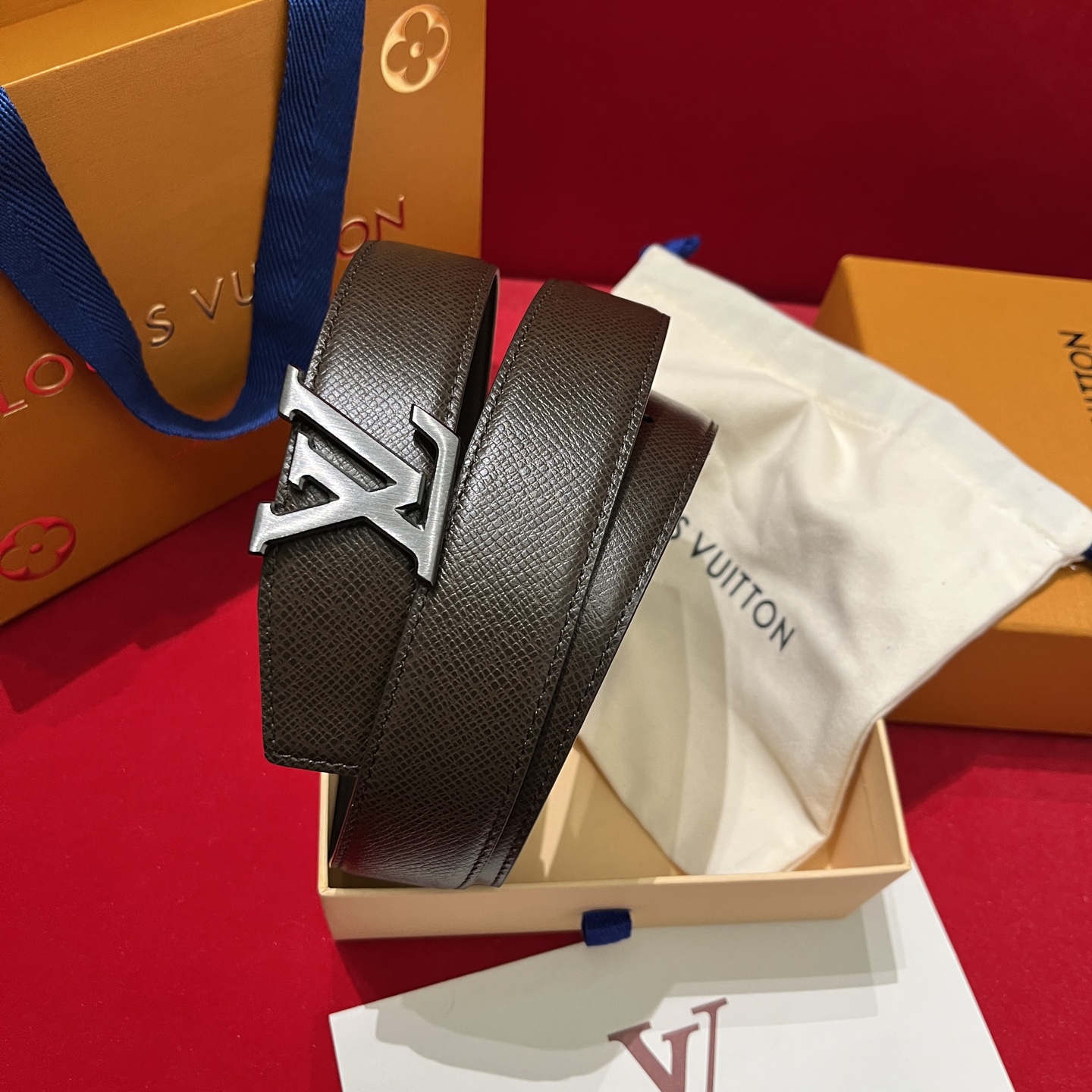 LV 루이비통 에피 십자무늬 남성 벨트