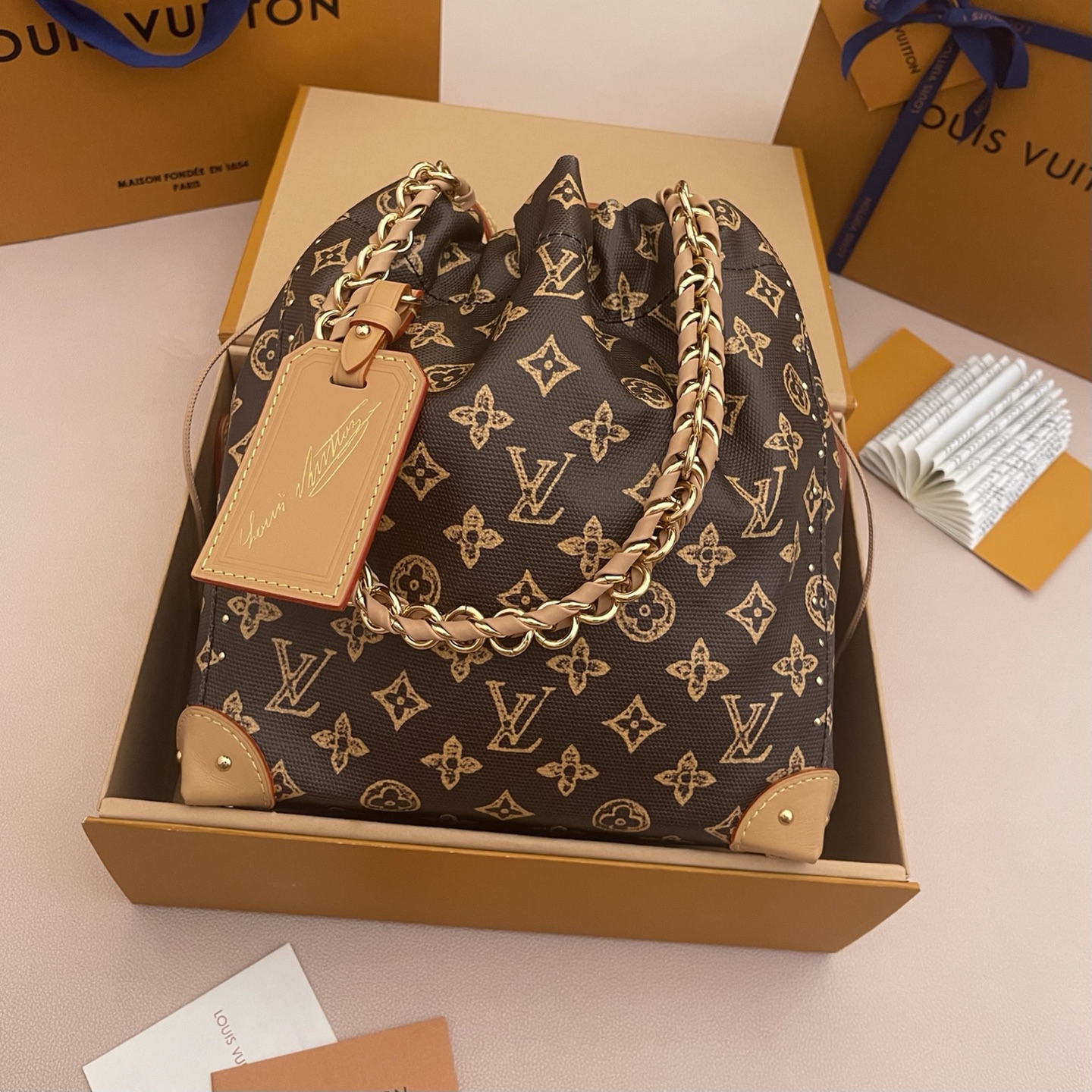 루이비통(LV) 노에 트렁크(Noé Trunk) 버킷백 가방