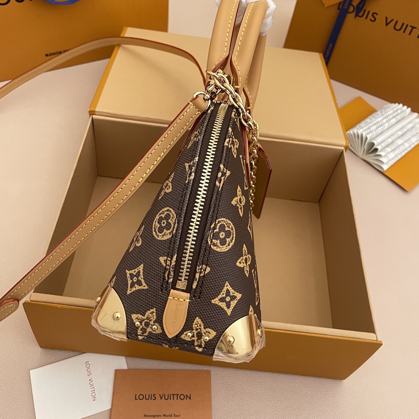 루이비통(LV) 알마 트렁크 BB(Alma Trunk BB) 토트백 가방