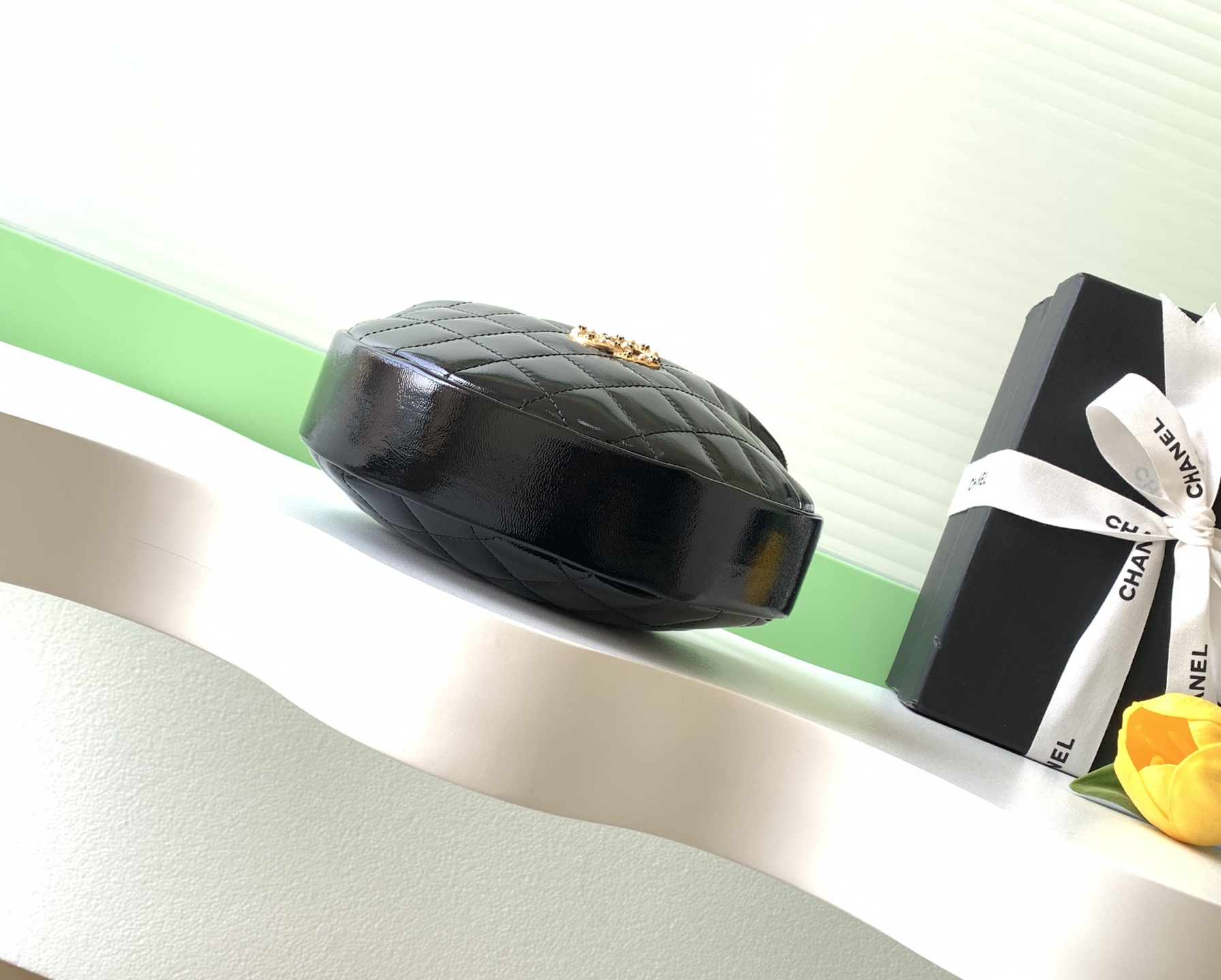 샤넬(Chanel) 26C 뉴 훌라후프 탑 핸들백 (AP4976) 가방