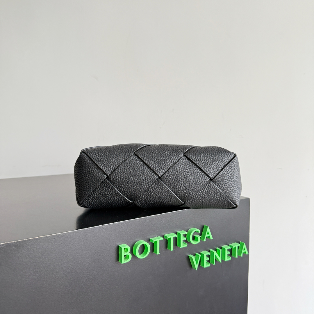 보테가 베네타(Bottega Veneta) 디아고(Diago) 위빙 크로스백 (837364) 인트레치아토 숄더백 가방 블랙