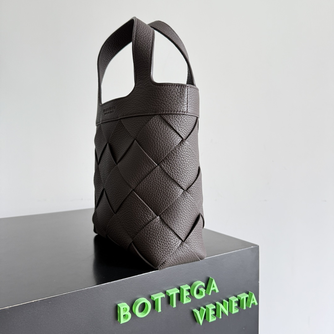 보테가 베네타(Bottega Veneta) 디아고(Diago) 인트레치아토  위빙 숄더백 크로스백 가방 브라운