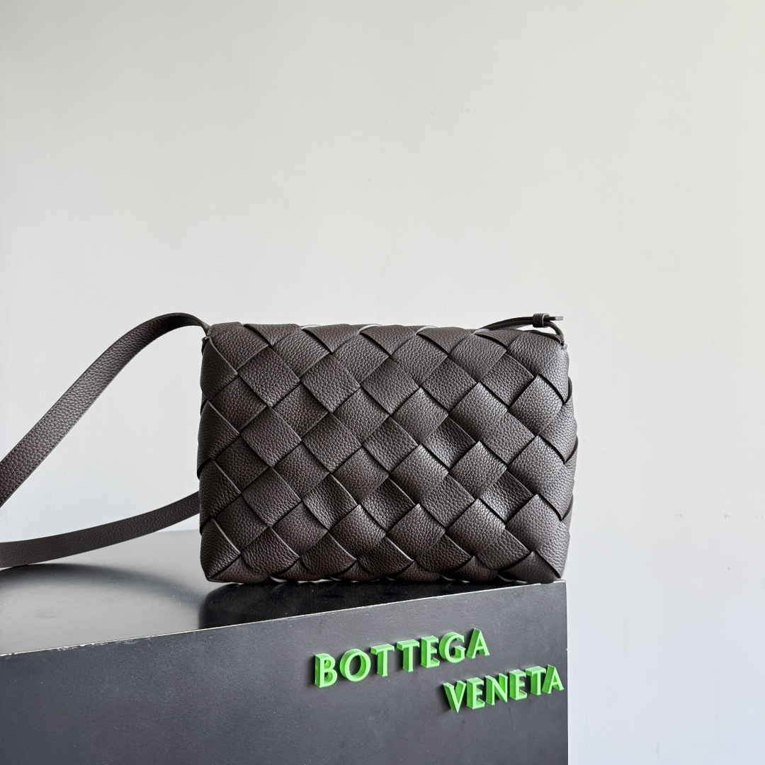 BOTTEGA VENETA BV 보테가 베네타 Diago 디아고 라지 (815796) 크로스백 가방 다크브라운