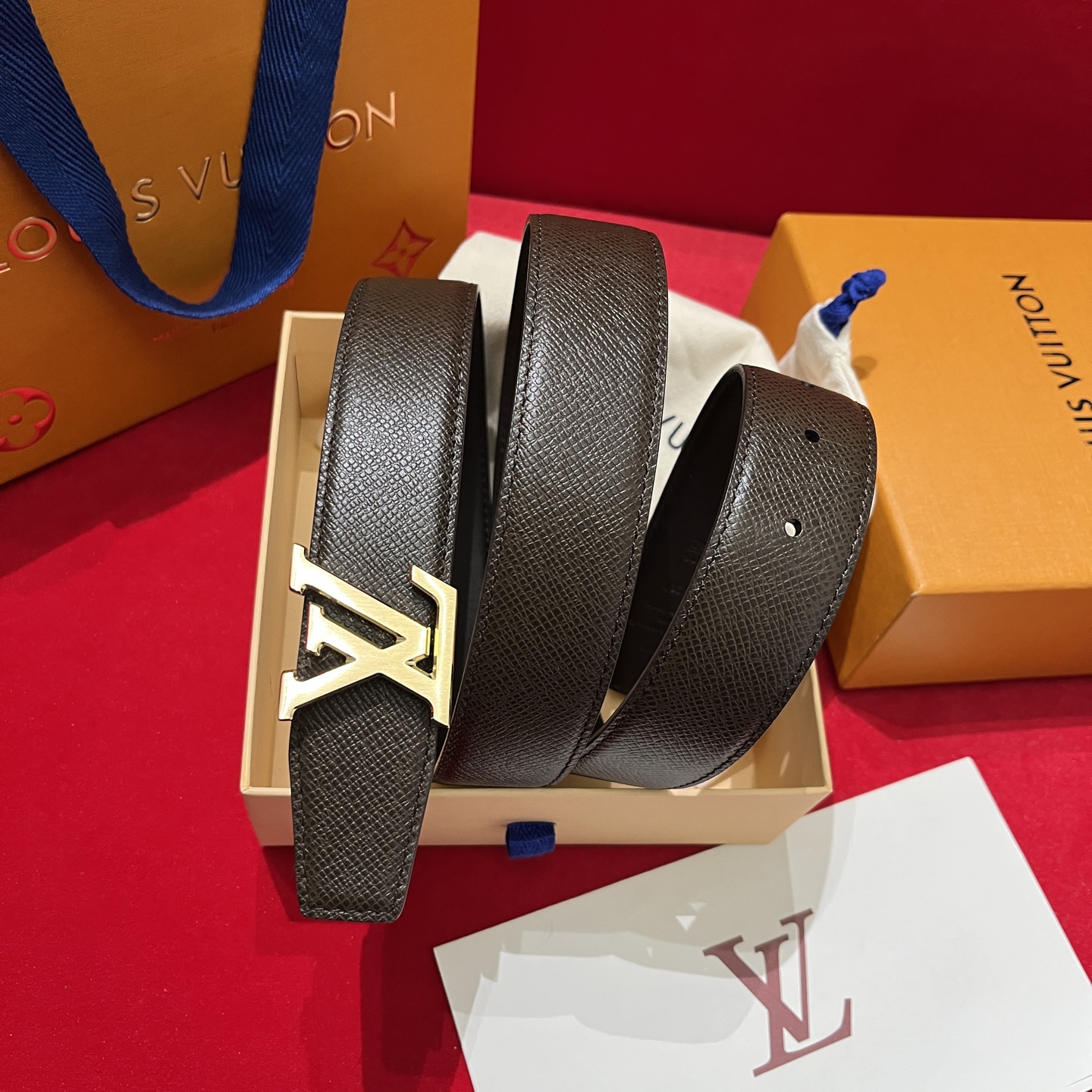 LV 루이비통 에피 십자무늬 남성 벨트