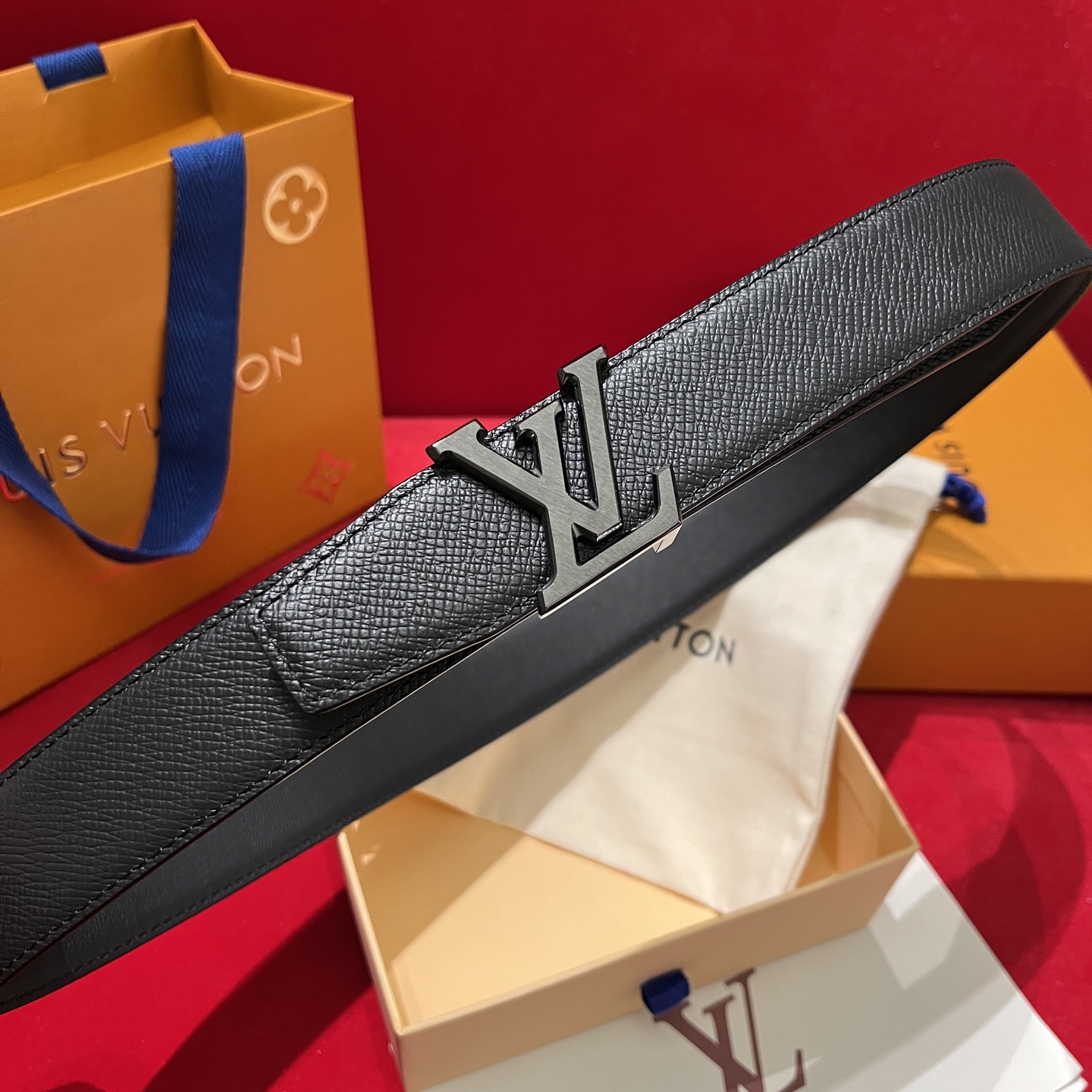 LV 루이비통 에피 십자무늬 남성 벨트