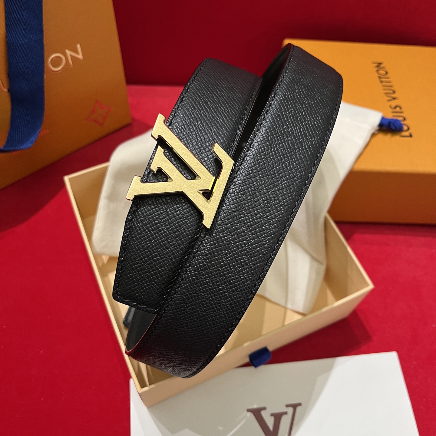 LV 루이비통 에피 십자무늬 남성 벨트