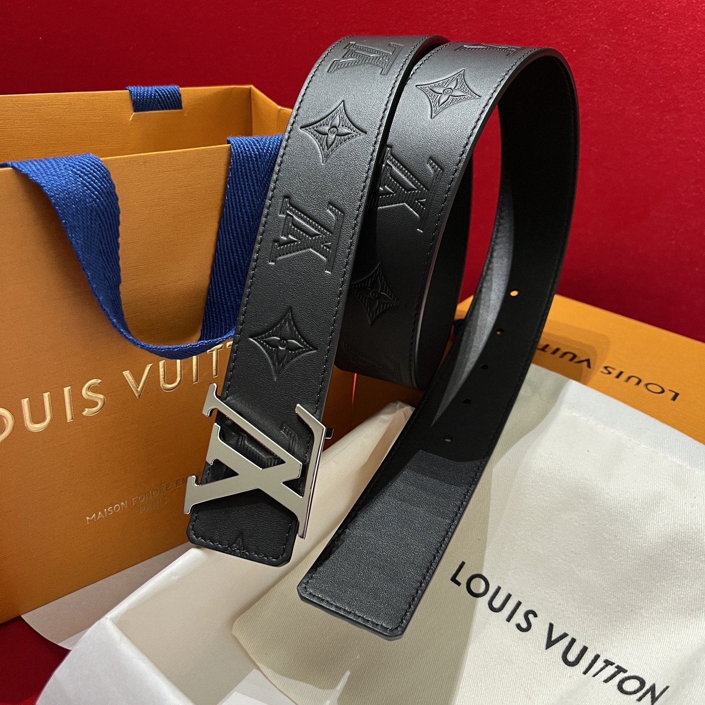 LV 루이비통 남성용 프리미엄 엠보싱 벨트 (M0032)