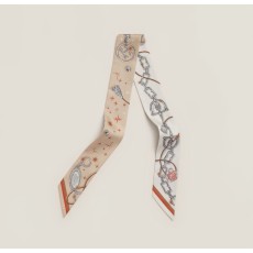 에르메스(HERMES) 트윌리 실크 목도리 스카프