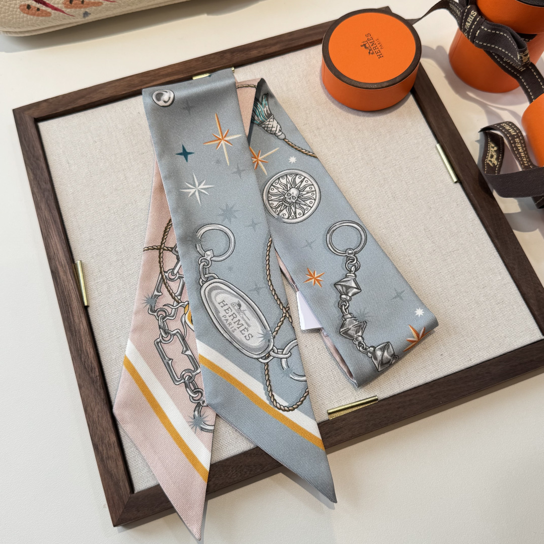 에르메스(HERMES) 트윌리 실크 목도리 스카프